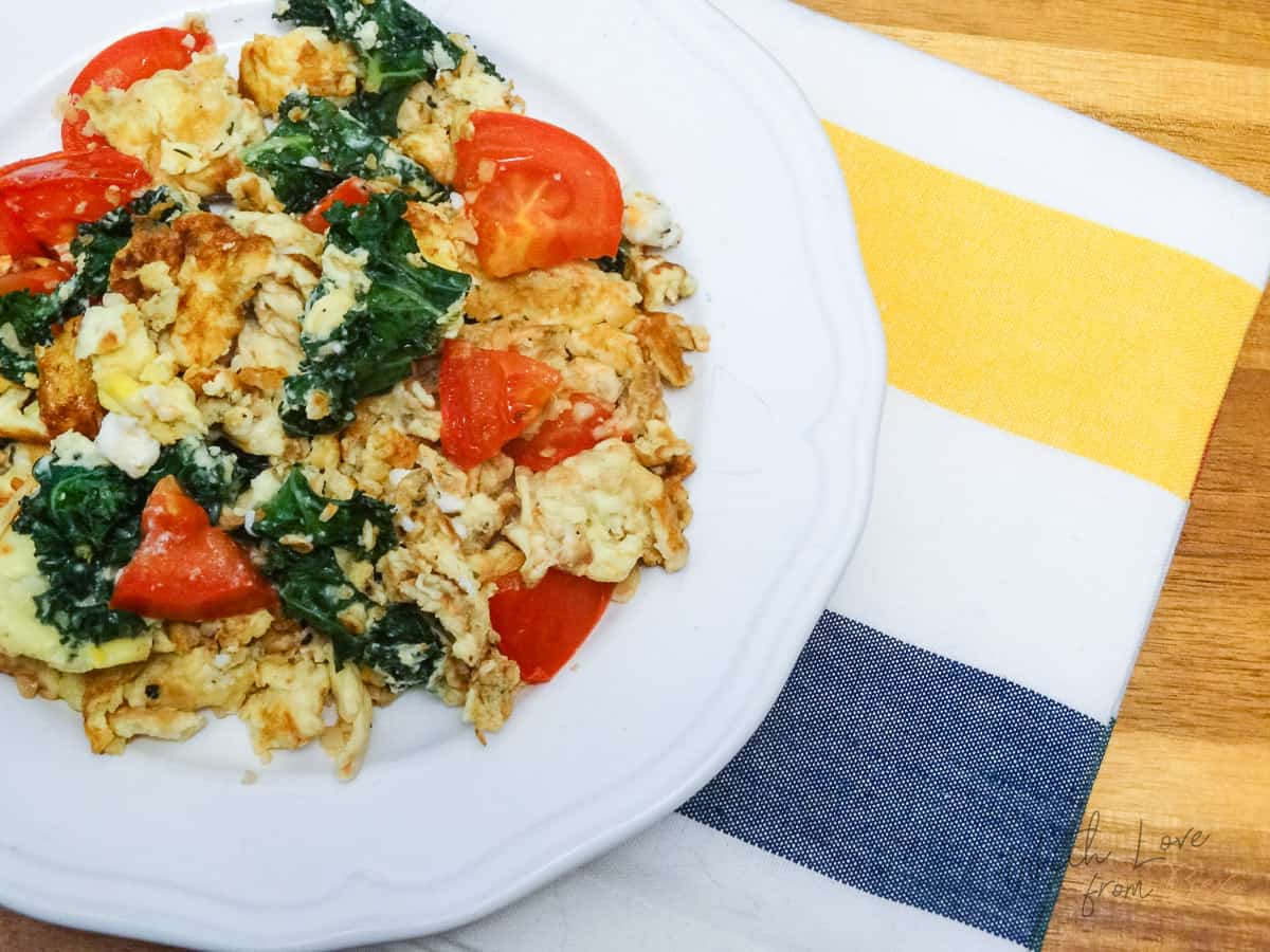 Healthy Whole 30 Scrambled Eggs